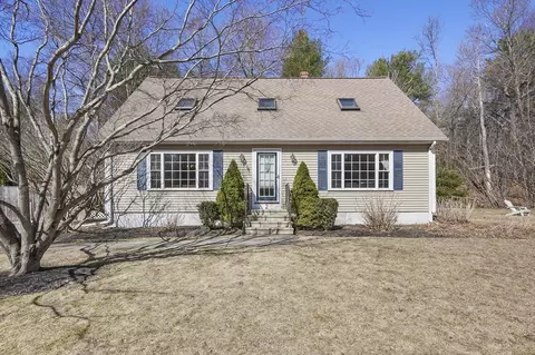 2 Rose Ln, Grafton, MA 01536