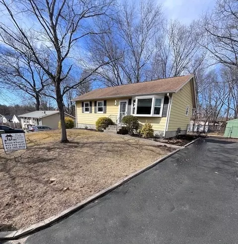 32 Ruby Rd, Springfield, MA 01108 photo 2