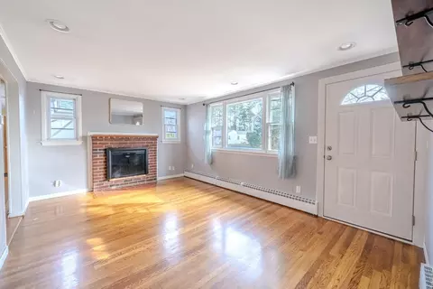 Living - 46 Burnham Rd, Lowell, MA 01852 photo 6 of 6