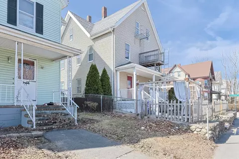 20 Hodges Ave, Taunton, MA 02780
