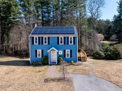 58 Indian Pond Rd, Kingston, MA 02364