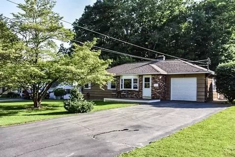 17 Charlton Rd, Dudley, MA 01571