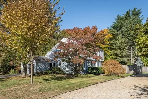 11 Porter St, Wenham, MA 01984
