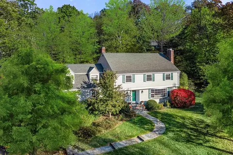 5 Sherbrooke Dr, Dover, MA 02030
