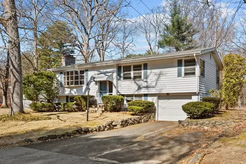 20 Joyce Rd, Framingham, MA 01701