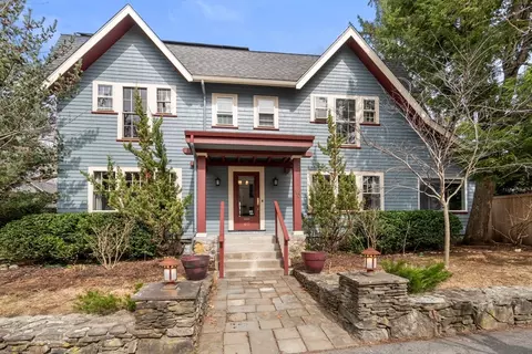 40 Central Ter, Auburndale, MA 02466