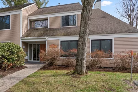 30 Concord Greene #6, Concord, MA 01742