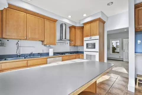 936 Locust St, Fall River, MA 02720 photo 7