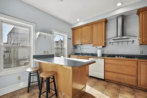 936 Locust St, Fall River, MA 02720 photo 6
