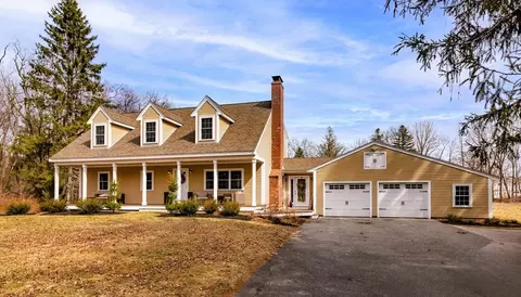 3 Bear Hill Rd, Merrimac, MA 01860