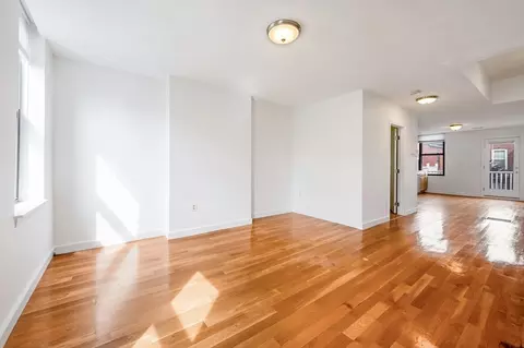 192 Athens St #3, Boston, MA 02127