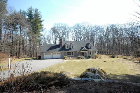 2 Ledge Rock Rd, Concord, MA 01742