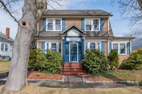 128 Westhill Ave, Somerset, MA 02726