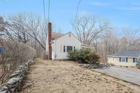86 Brewster Rd, Medford, MA 02155