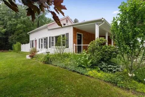 166 Packardville Rd, Pelham, MA 01002