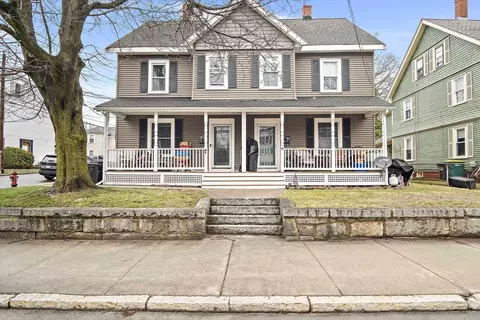 111-113 Pleasant St, Woburn, MA 01801