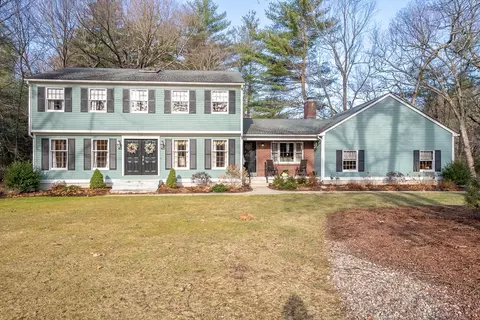 33 Shirley St, Wilbraham, MA 01095