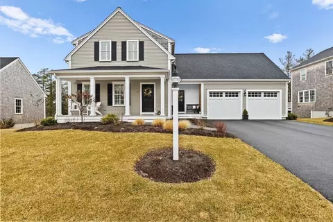 27 Farm Rd, Plymouth, MA 02360