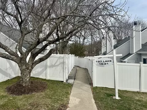 197 Lake St #19, Weymouth, MA 02189