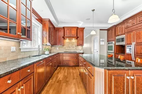 5 Mackintosh Ave, Needham, MA 02492 photo 7