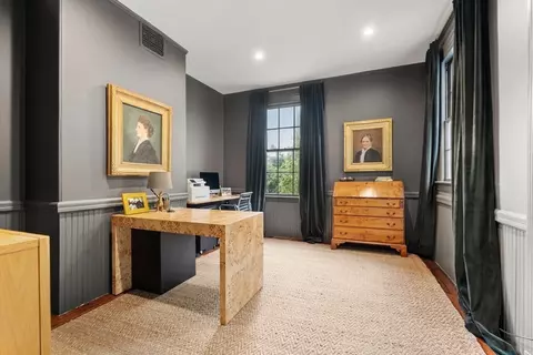 423 Walnut St, Brookline, MA 02445 photo 14