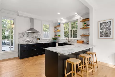 423 Walnut St, Brookline, MA 02445 photo 10