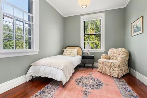 423 Walnut St, Brookline, MA 02445 photo 22