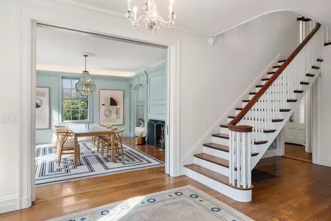 423 Walnut St, Brookline, MA 02445 photo 3