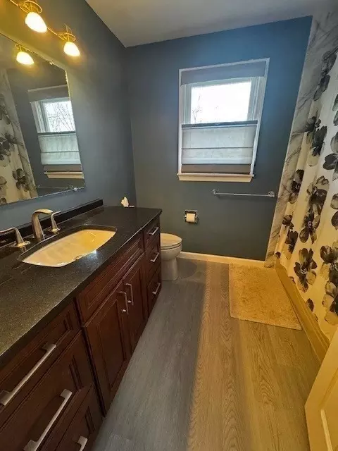 Bath - 51 Highland View Dr, Sutton, MA 01590 photo 1 of 2