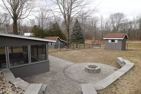 152 Central St, Georgetown, MA 01833 photo 4