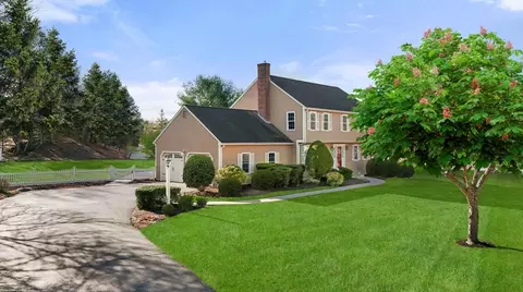 21 Worcester Rd, Norfolk, MA 02056