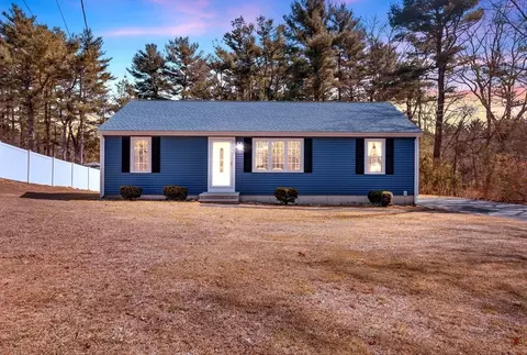 395 Hayward St, Bridgewater, MA 02324