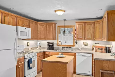 7 Ladd Ave, Wareham, MA 02571 photo 14