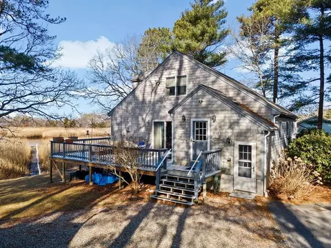 7 Ladd Ave, Wareham, MA 02571 photo 5