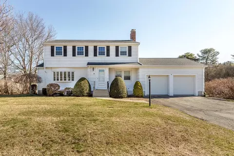 4 1st Parish Rd, Canton, MA 02021