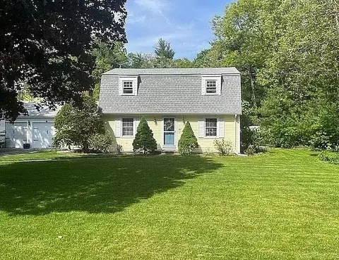 12 White Pne, Cumberland, RI 02864