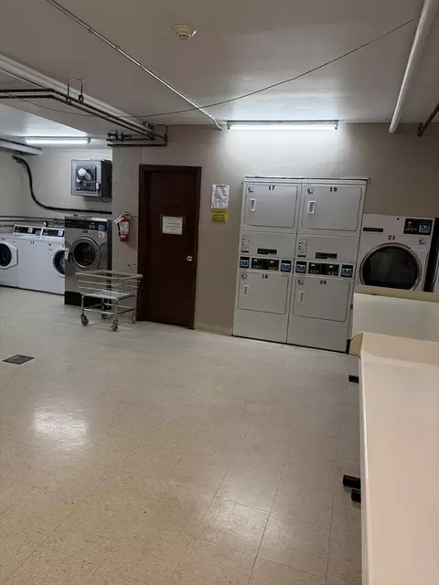 18 Juniper St #52, Brookline, MA 02445 photo 17