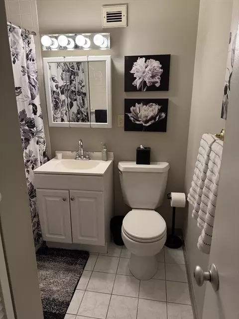 18 Juniper St #52, Brookline, MA 02445 photo 15