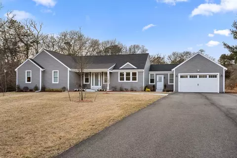 10 Whispering Pines Dr, Falmouth, MA 02536