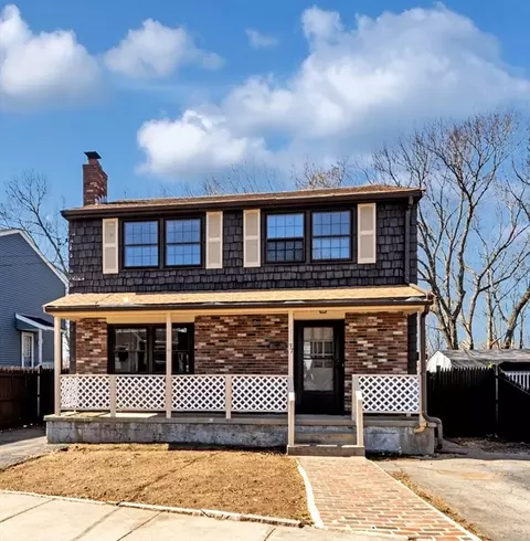 37 New Haven St, West Roxbury, MA 02132