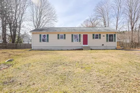 16 Moulton St, Middleboro, MA 02346