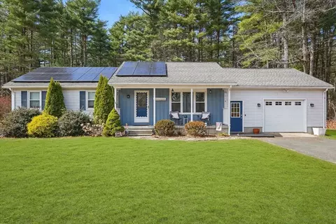 86 Morgan St, Granby, MA 01033