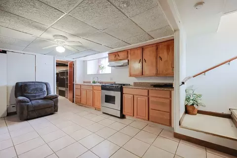 26 Hanover St, Fall River, MA 02720 photo 19