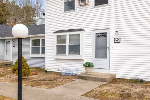 22 Pine Valley Dr #22, Falmouth, MA 02540