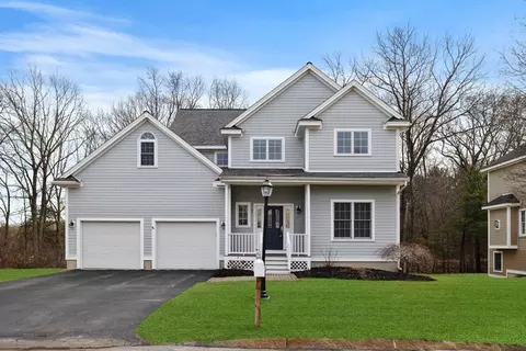 3 Green Meadow Ln, Andover, MA 01810