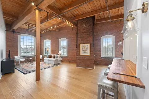 555 S Water St #319, Providence, RI 02903