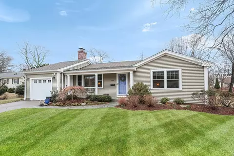 109 Winthrop St, Holliston, MA 01746