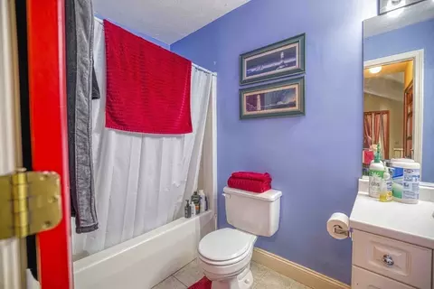 Bath - 700 Shore Dr #9-906, Fall River, MA 02721 photo 2 of 2