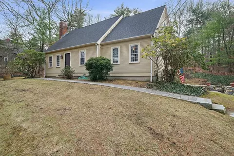 372 Winter St, Walpole, MA 02081