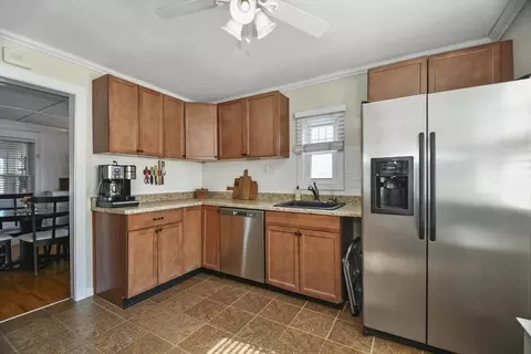 64 Kalmar, Worcester, MA 01606 photo 15
